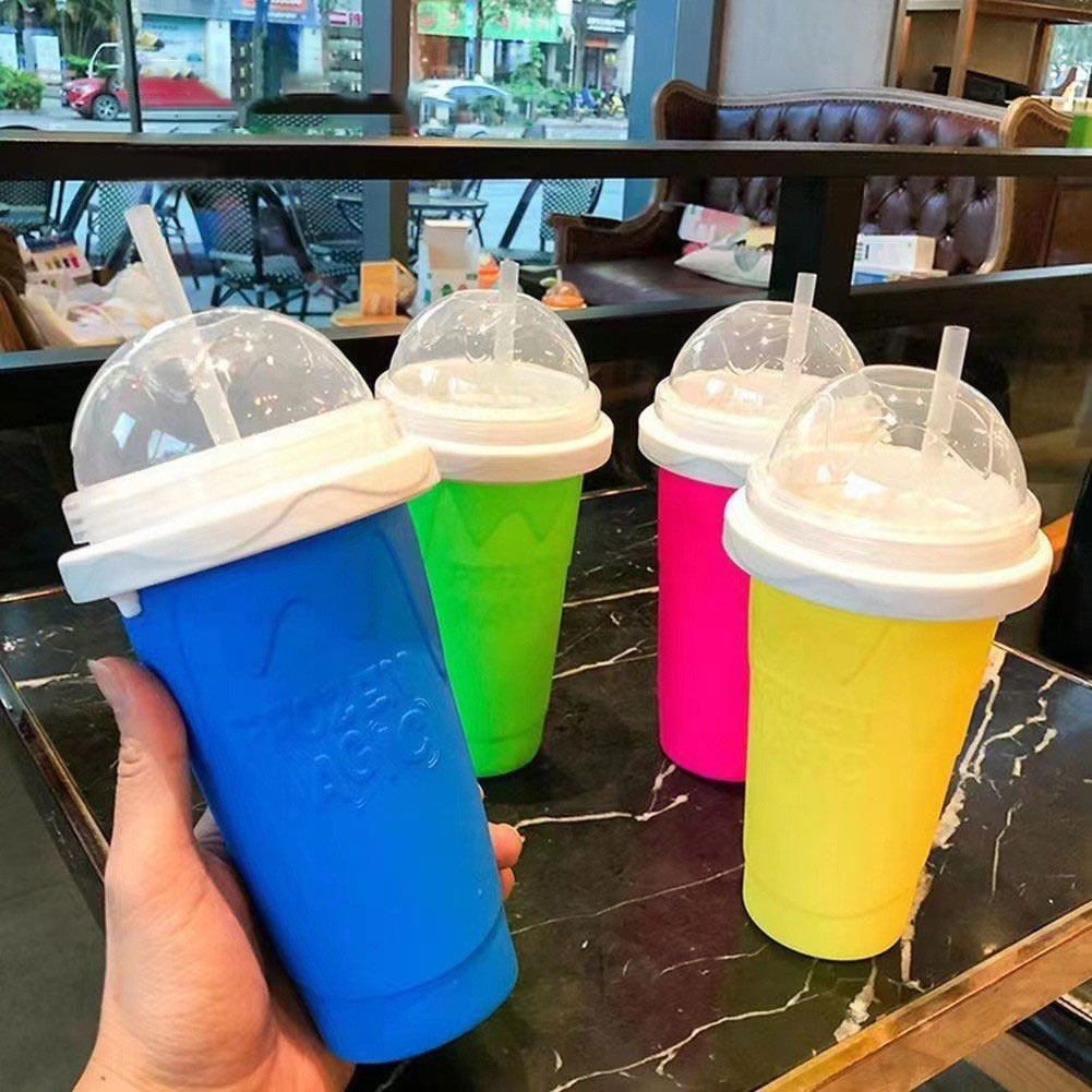 Slushie Machine Vending - 持ち運び可能なスムージースクイーズカップ 蓋付きスラッシーカップ ジュース、牛乳、アイスクリーム用 子供、友達、家族向け